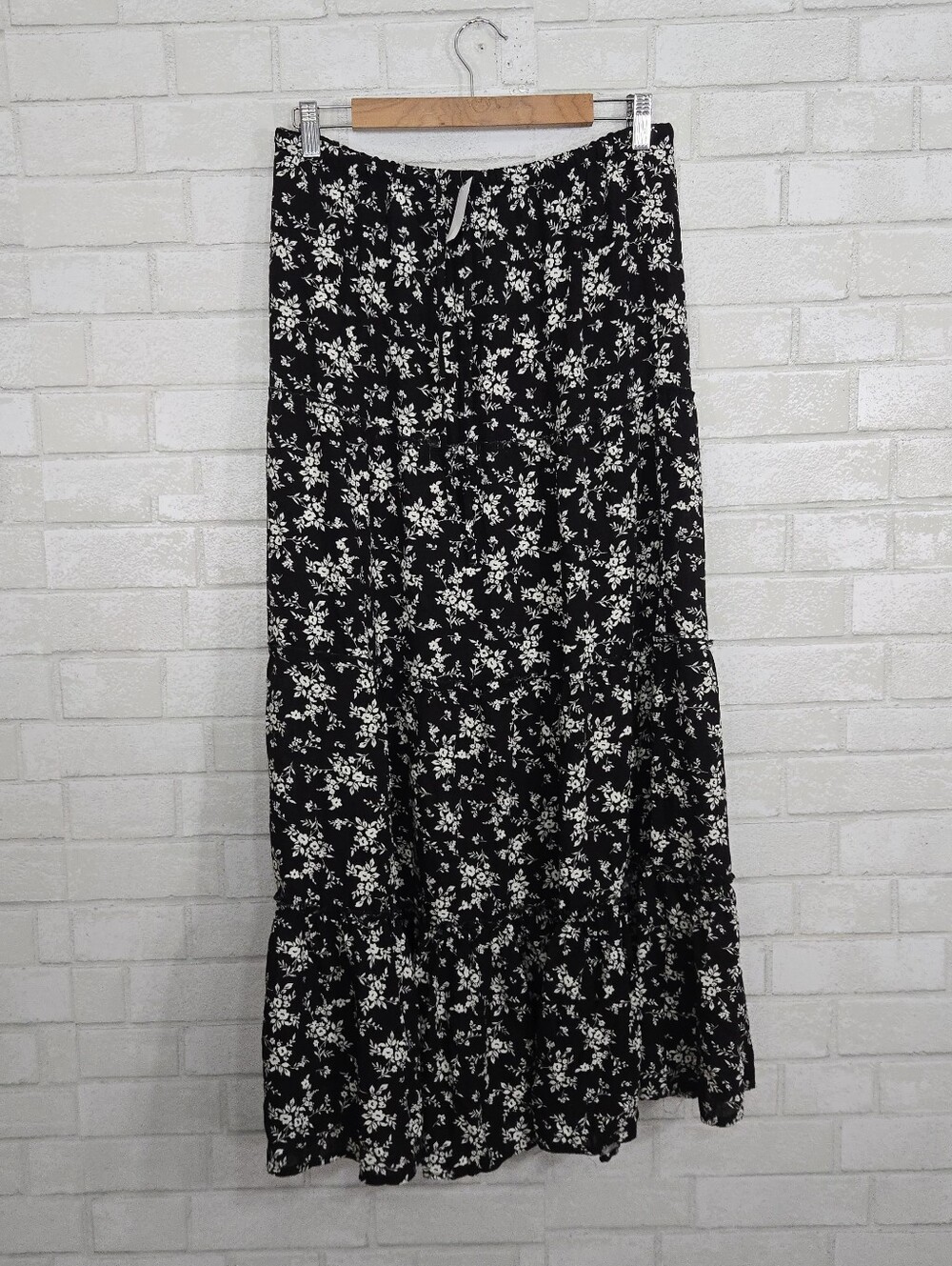 Love Tree NWT maxi skirt